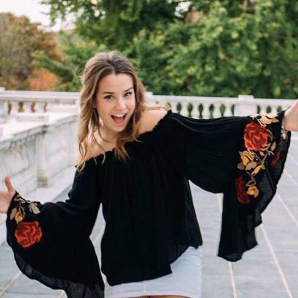 Meet your Posher, Claire